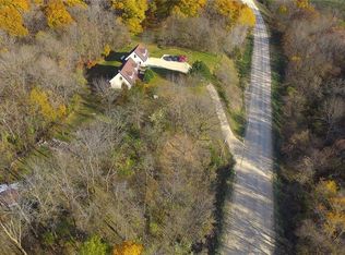 10782 Forest Chapel Rd, Anamosa, IA 52205