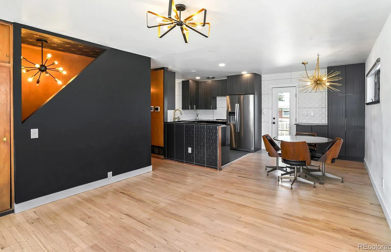 5 bed, 3.0 bath, 1950 sqft, $3,900 — Photo 4