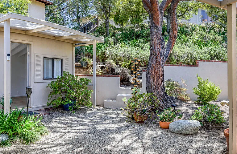 738 Hanley Ave — Photo 45