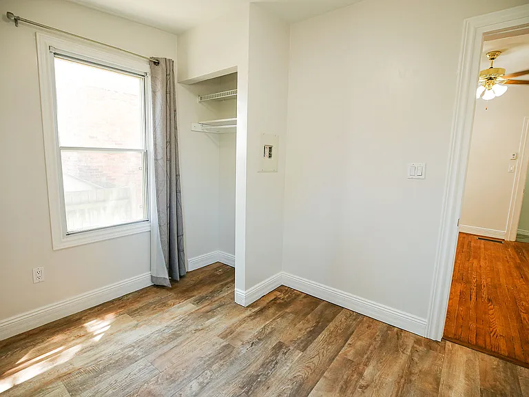 20 Montebello Pl #L2R6 — Photo 8