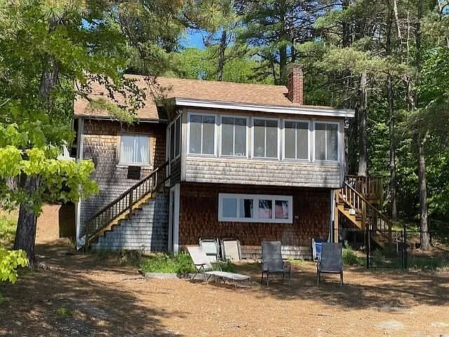 3 bed, 1.0 bath, 1064 sqft, $1,800 — Photo 3