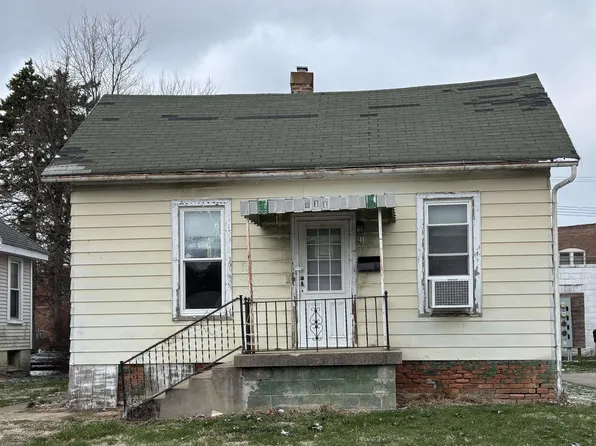 211 S Hamilton St, Lincoln, IL 62656