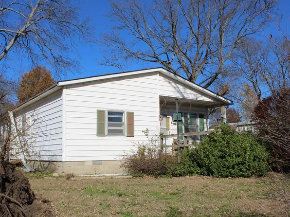 413 W 6th St, Lyndon, KS 66451