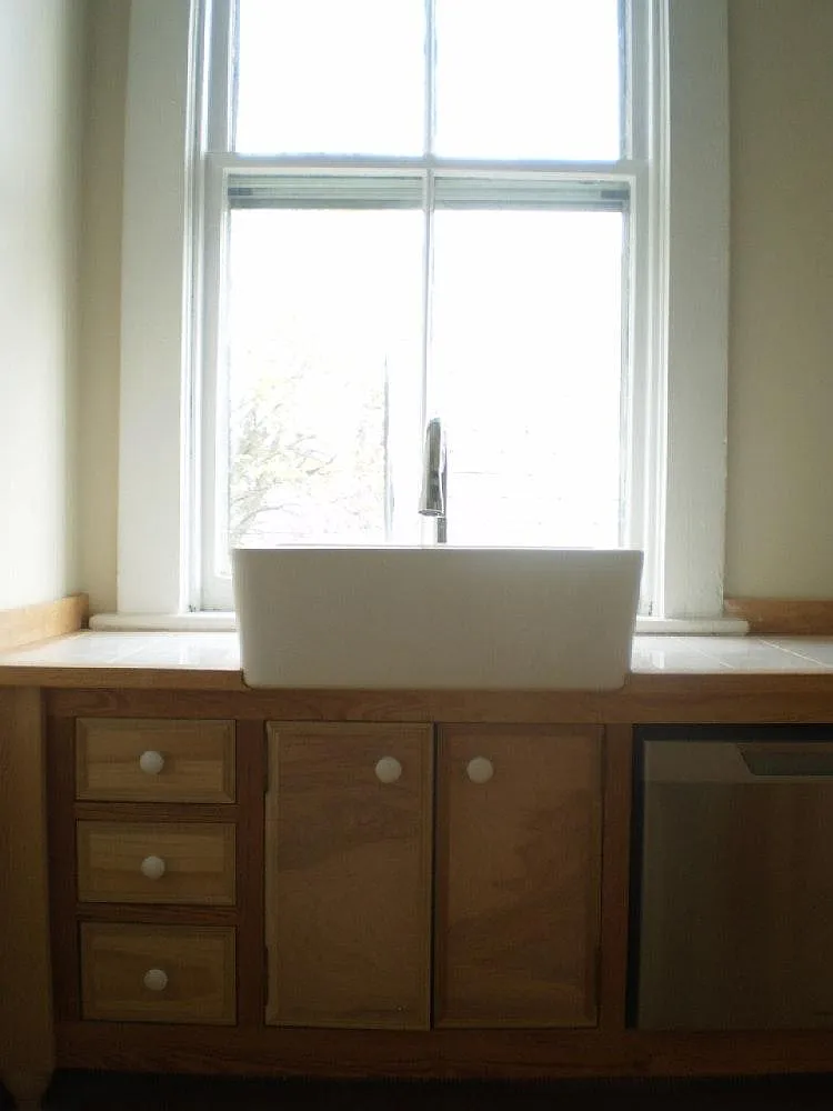 82 Thames Street — Photo 1