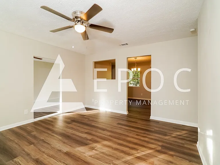 504 Meggs St — Photo 6