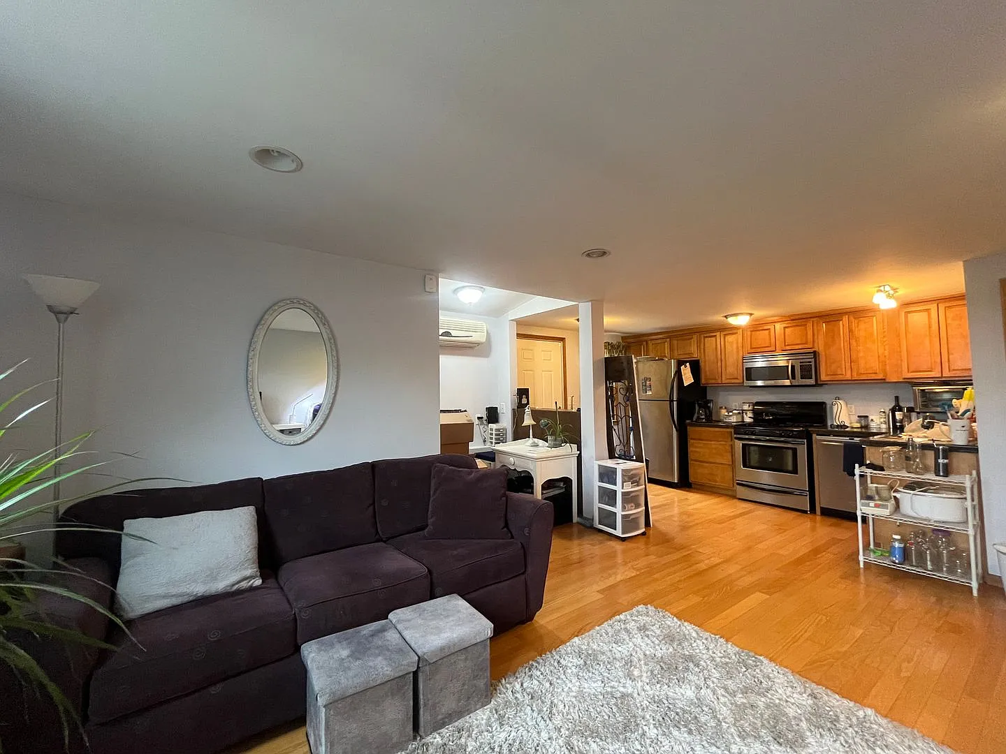 1098 Lexington — Photo 4