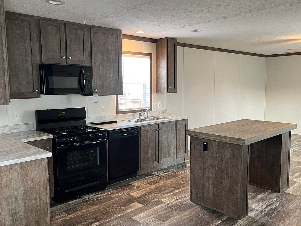 Exterior Image-3-Clayton 93 Northtowne Meadows