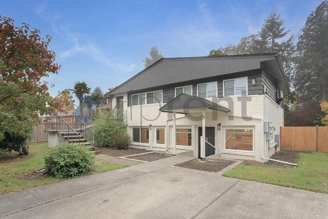 2 bed, 988 sqft, $2,400 — Photo 1
