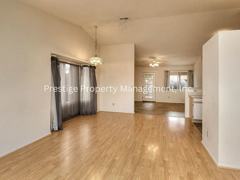 9660 E Azuma Way — Photo 3