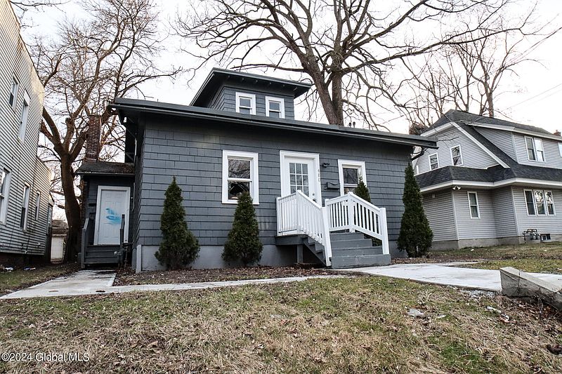 2nd image of 480 Hamilton Street
