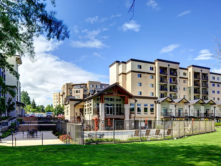 Echo Lake Apartments — Photo 24