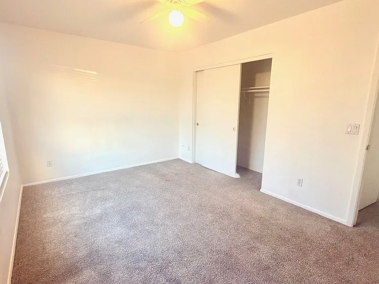8501 W Hazelwood St — Photo 30