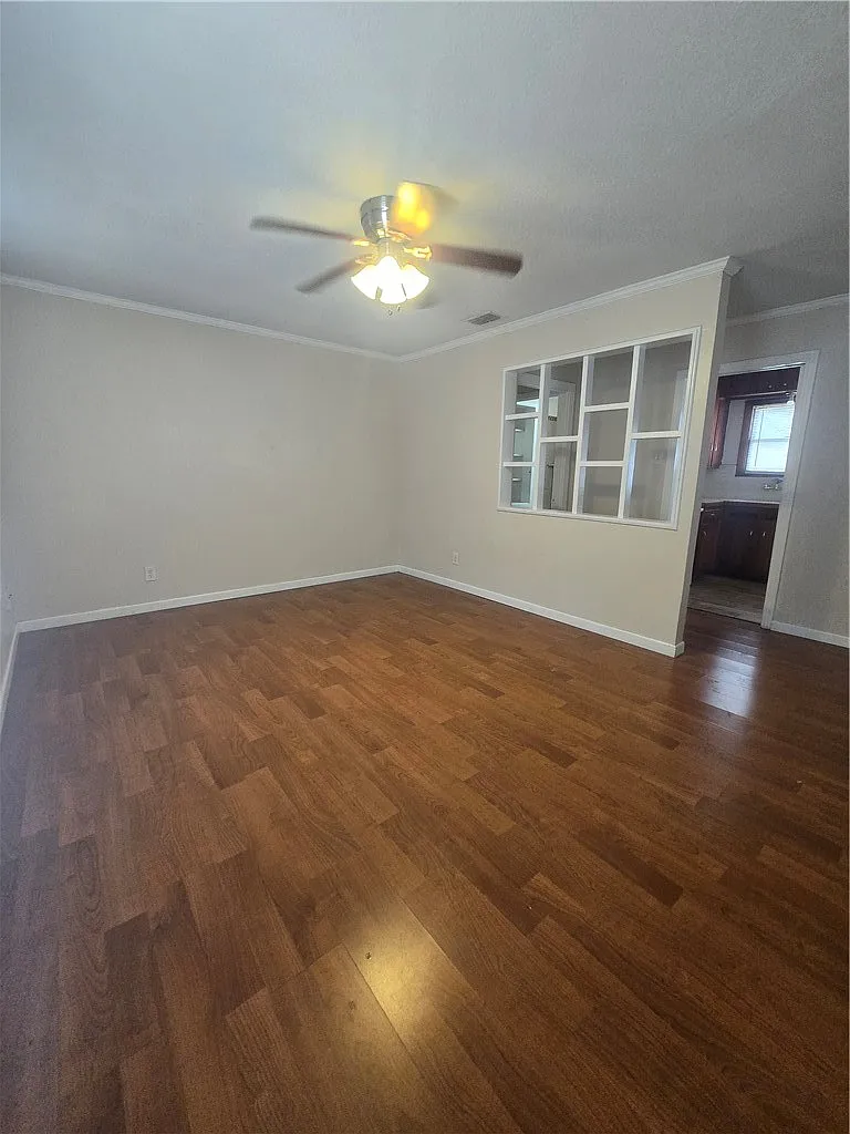 2 bed, 1.0 bath, 872 sqft, $1,500 — Photo 4