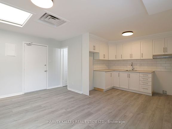 3rd image of 201 Augusta Ave #C