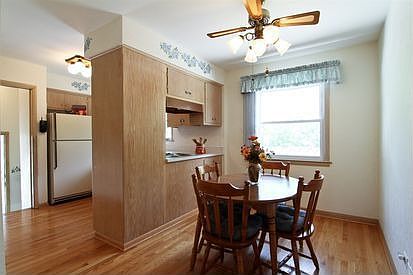 4th image of 2510 Sunnyside Ave