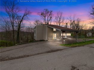 2215 Bellwood Dr, Saint Albans, WV 25177