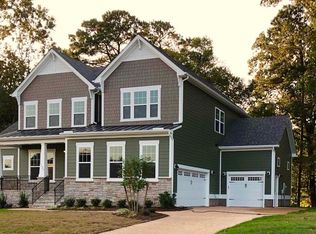1427 Cypress Creek Pkwy, Smithfield, VA 23430