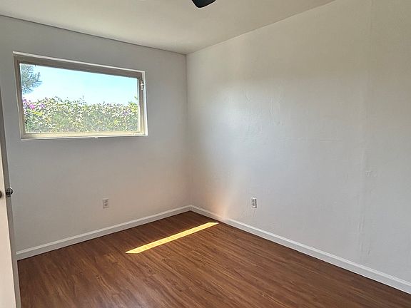 4th image of 1195 Mentone Ave