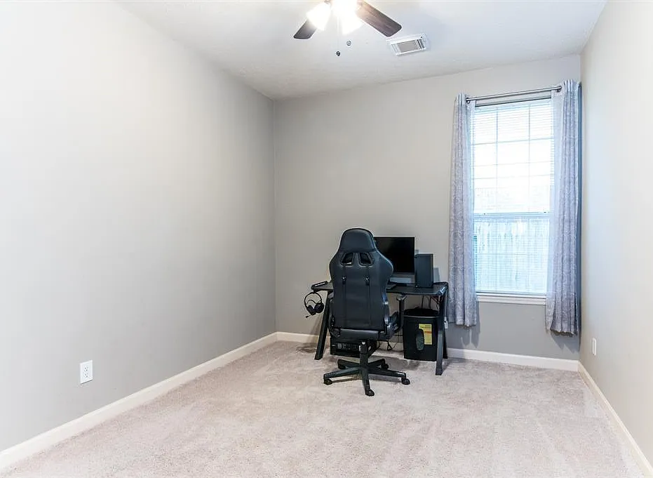 3606 Timothy Ln — Photo 4