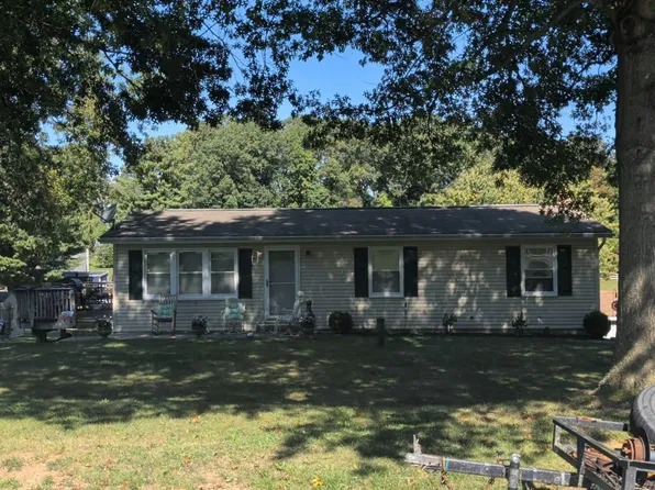 4008 Doefield Dr, Manchester, MD 21102