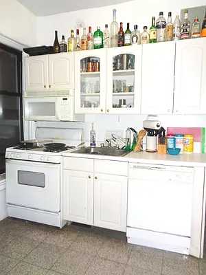 Rented by Metropolitan Equities | media 11