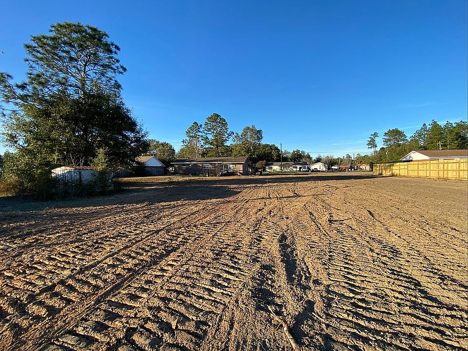 1st image of 5757 Eagle Dr #2