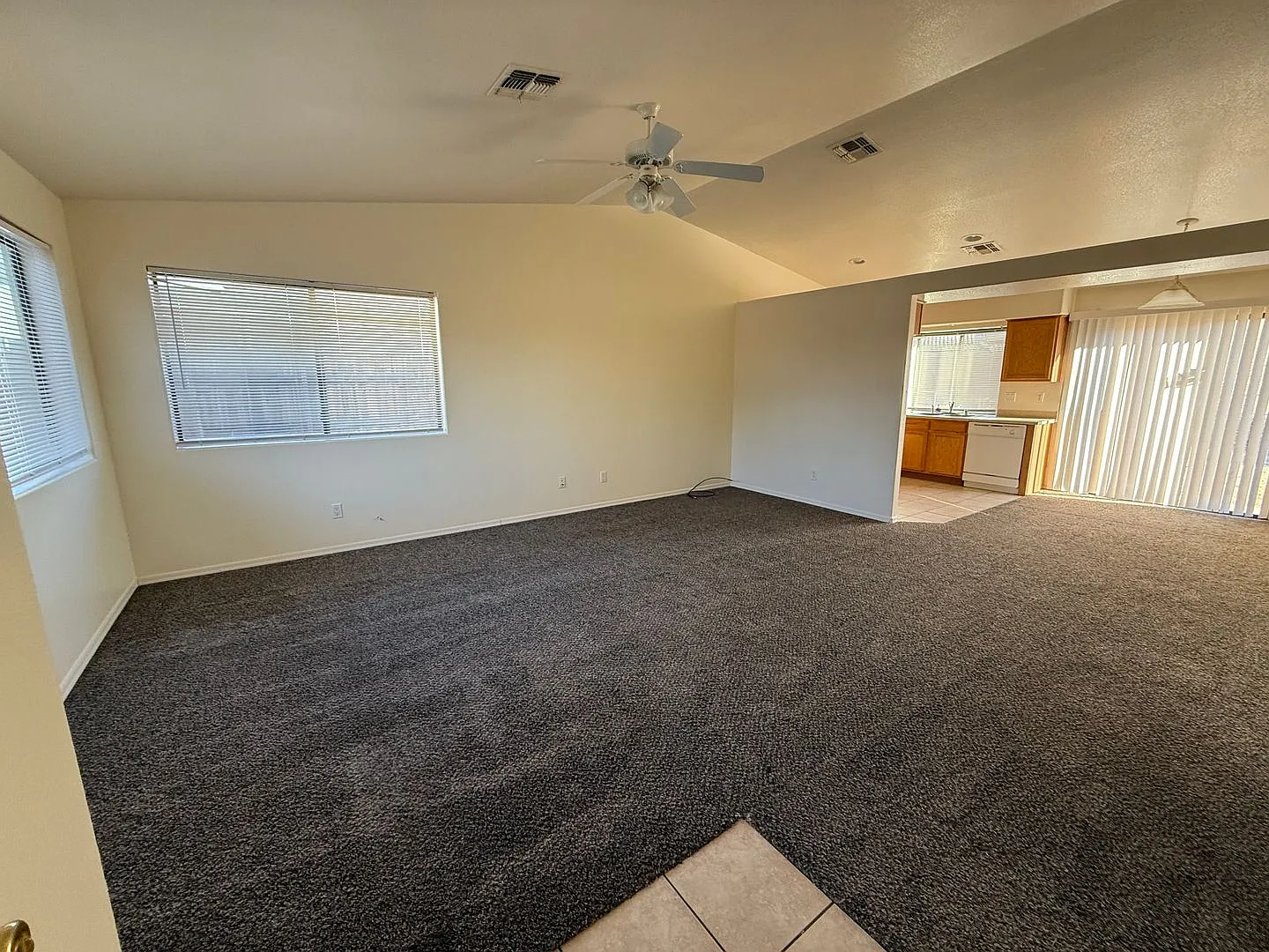 Mohave Valley! 3 Bedroom House — Photo 3