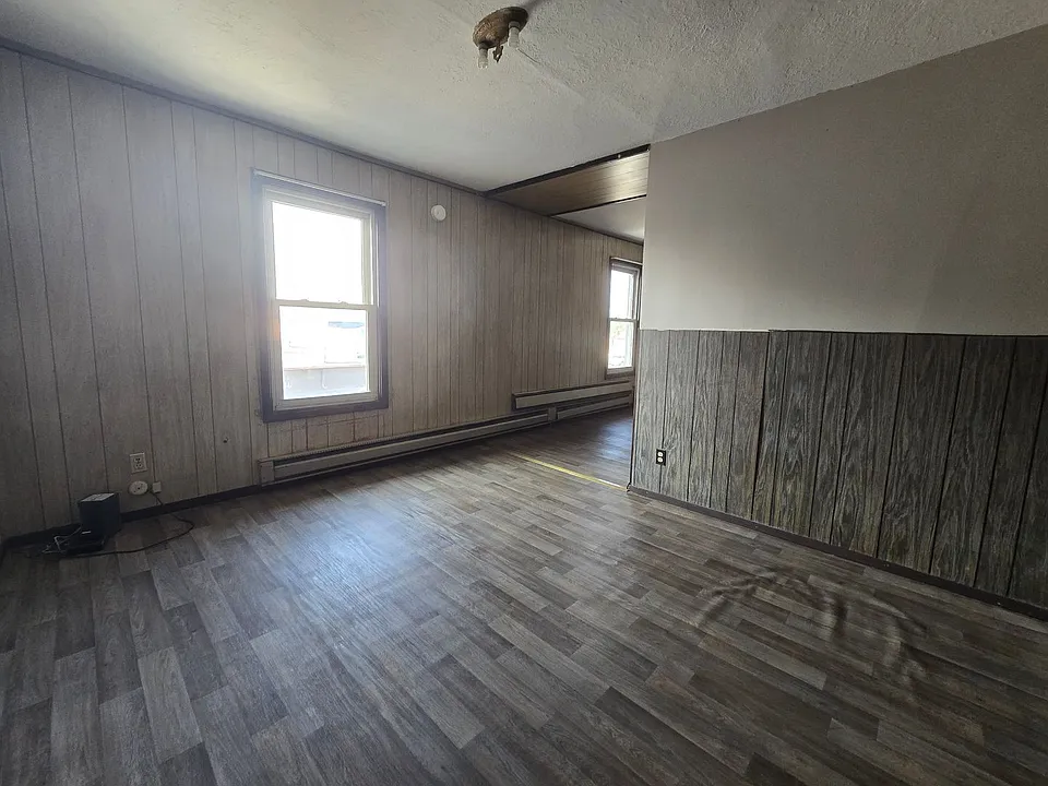 115 N 7th St