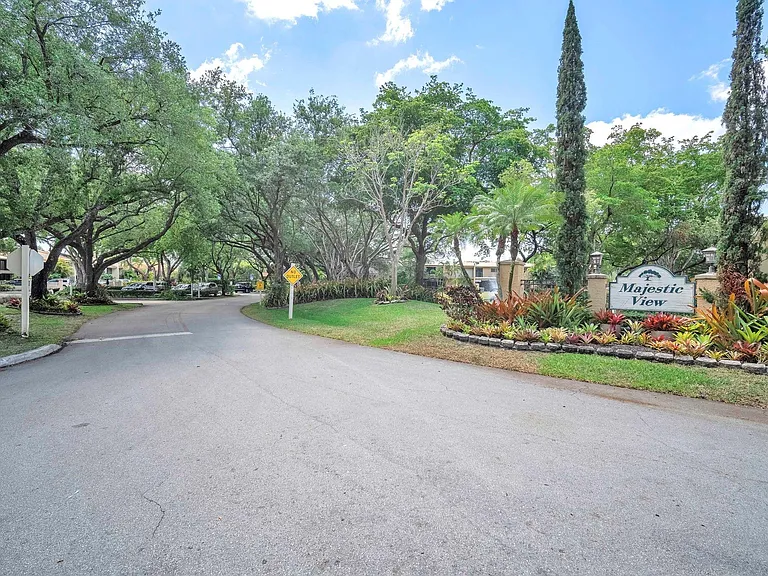 740 E Coco Plum Cir #3 — Photo 28