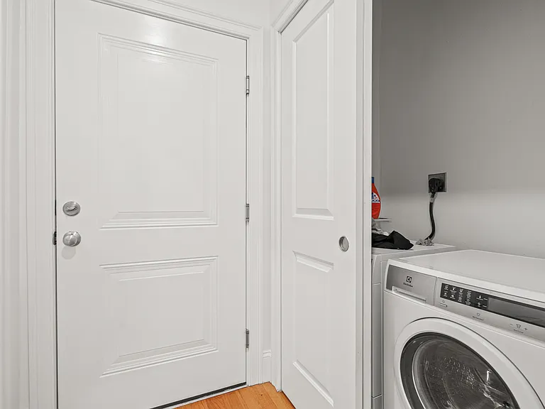55 Saxton St #1 — Photo 15