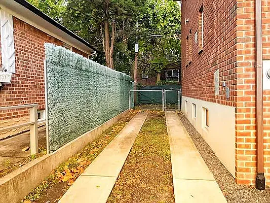 Rented by Friedman Roth Realty | media 16