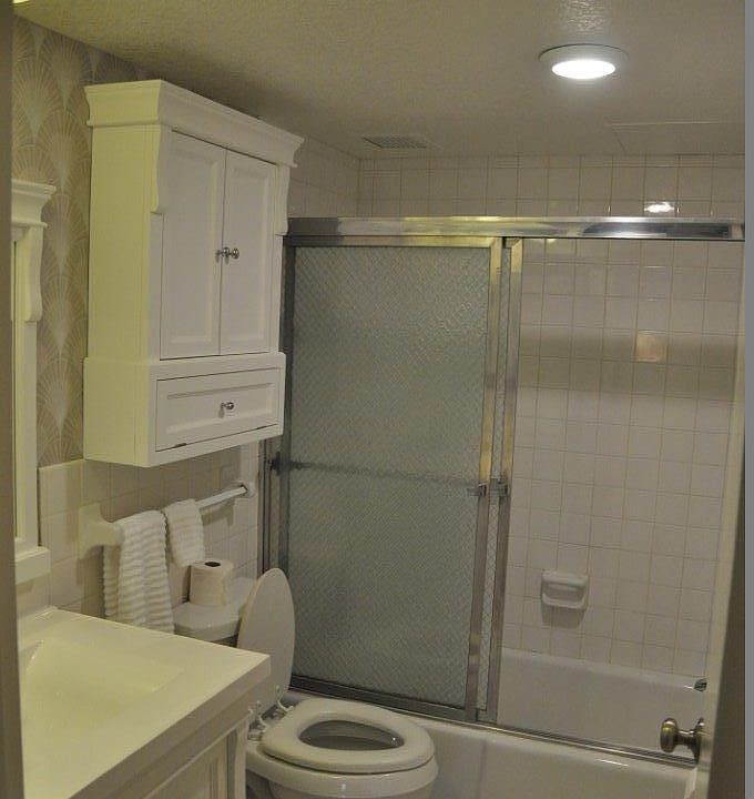 2nd bathroom