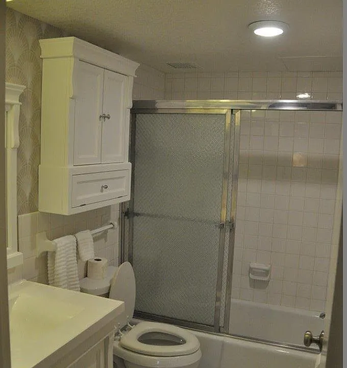2nd bathroom