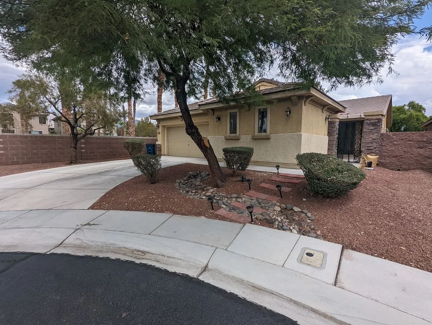 8148 Slate Falls St — Photo 4