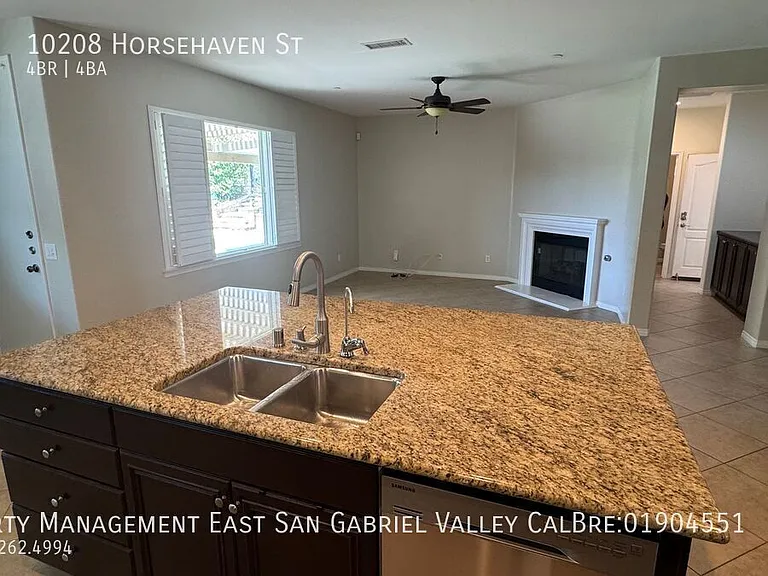 10208 Horsehaven St — Photo 16