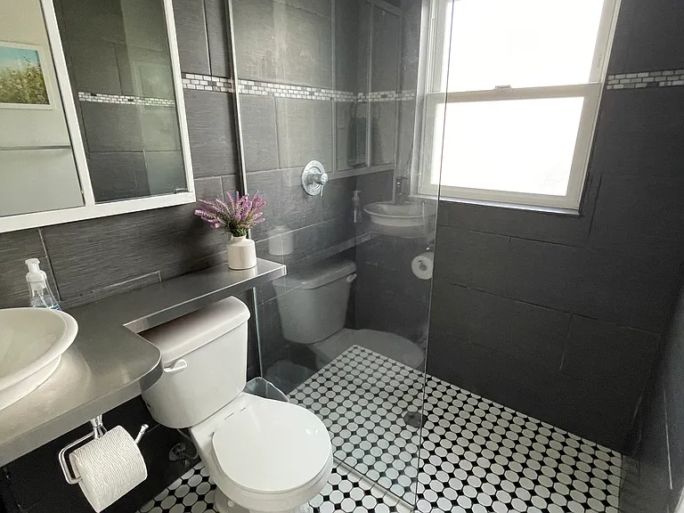 842 N 200 E — Photo 4