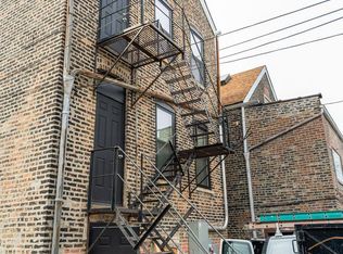 926 W 32nd St #2R, Chicago, IL 60608