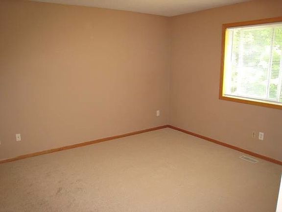 4th image of 14972 Glenbrook Ave N