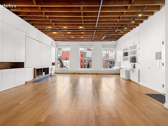 3rd image of 27 Great Jones St APT 4W