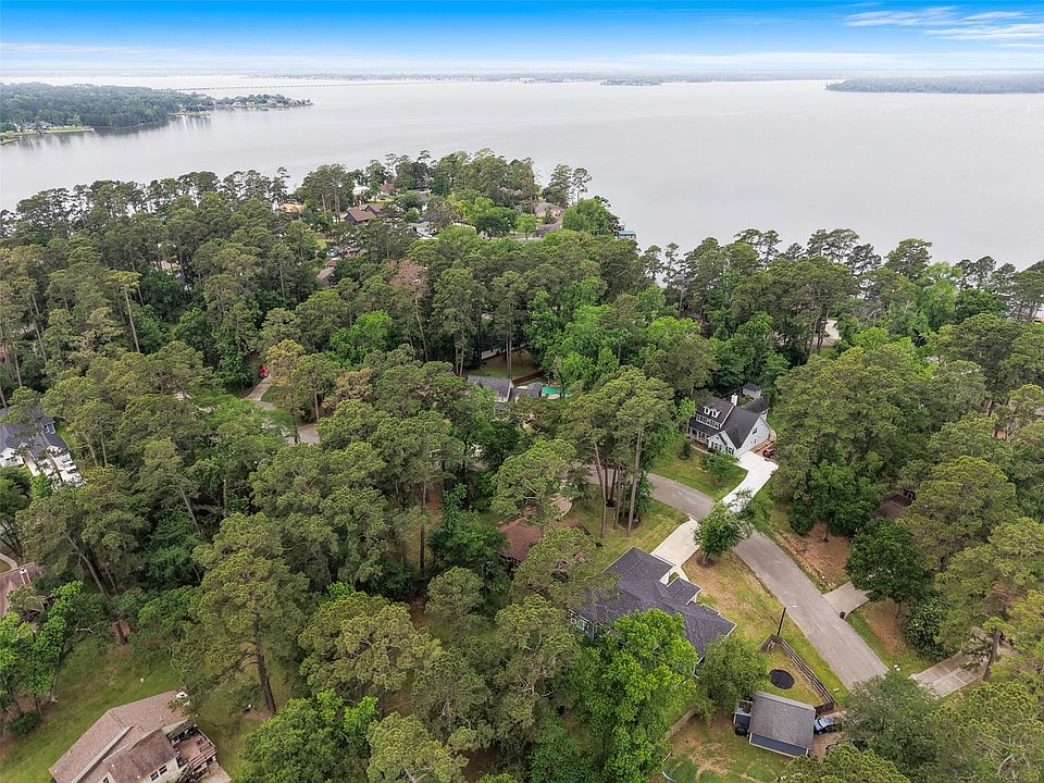 1st image of 15204 Jamaica Dr