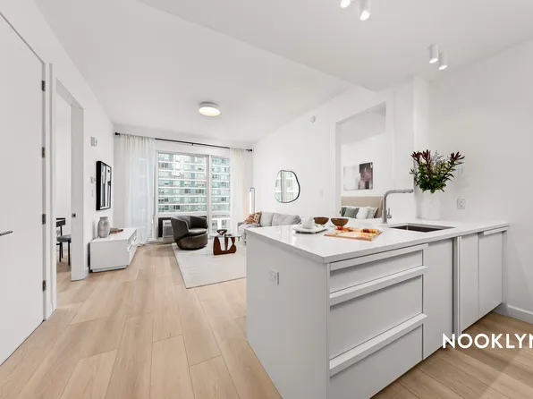 26-04 Jackson Avenue image 1 of 42