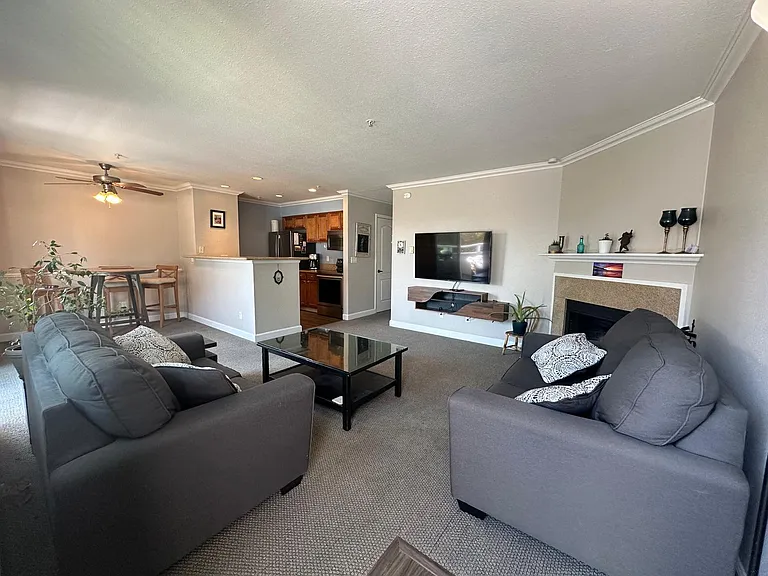 41 Grandview St #906 — Photo 4