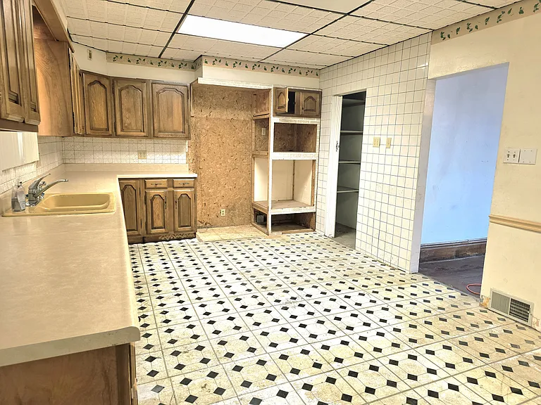 1428 Euclid Ave — Photo 5