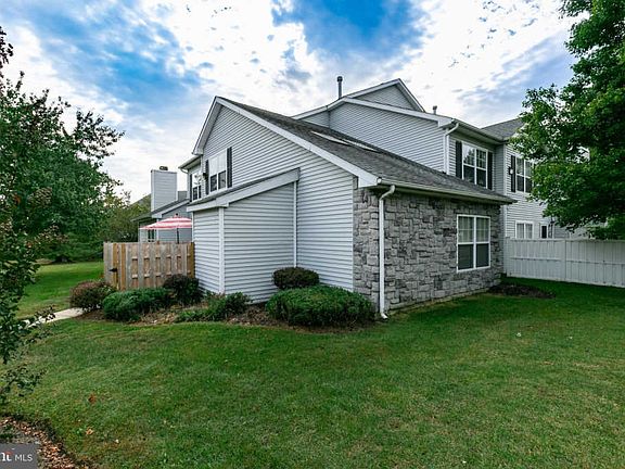 2nd image of 13 Caraway Ct #13