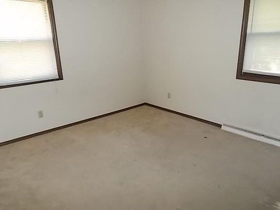 5th image of 456 Tyrolian Dr