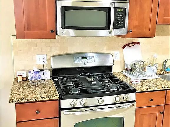 5th image of 910 Saratoga St #15B