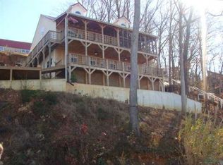 444 River Terrace Dr, Talladega, AL 35160