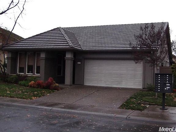2nd image of 1213 Blackberry Cir