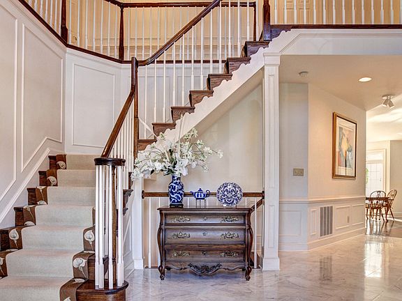 Large Two Story Foyer
