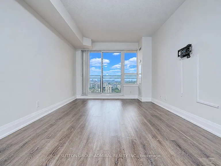 1060 Sheppard Ave W #1408 — Photo 18